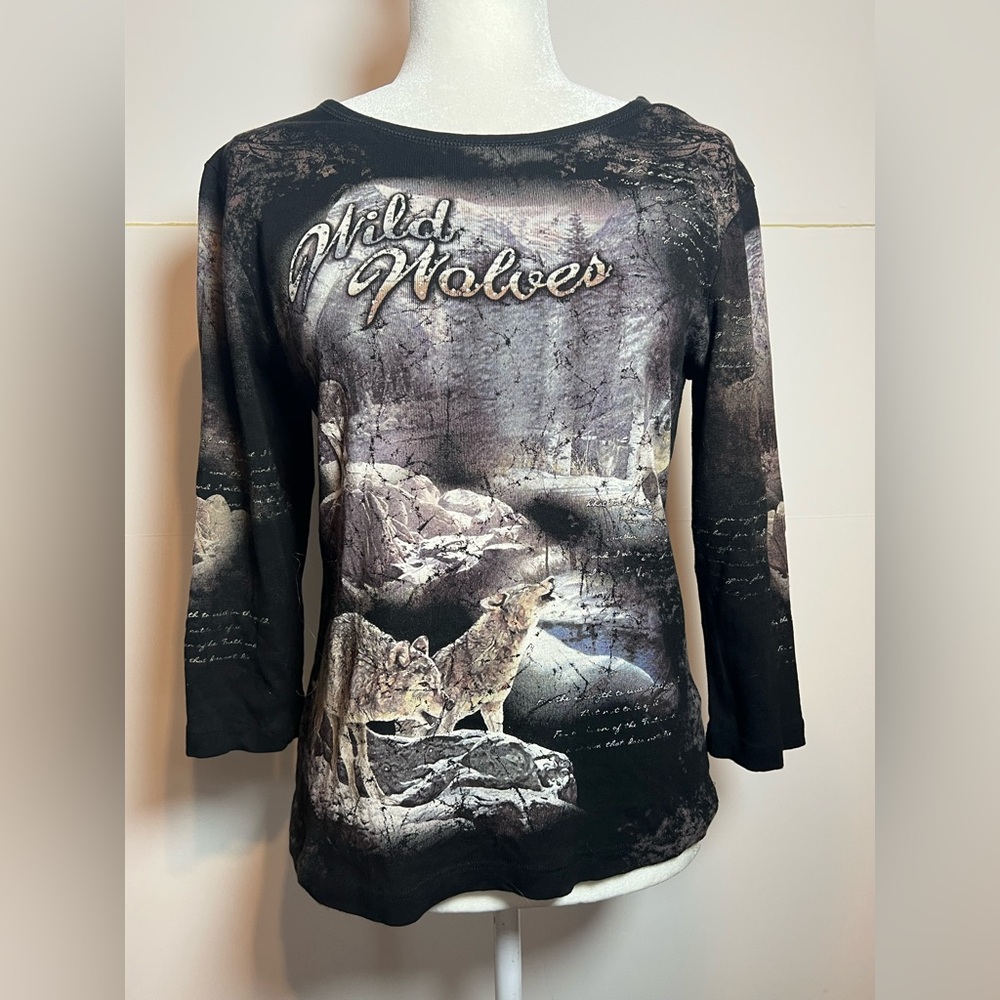 Cactus Brand Wild Wolves Graphic Top Medium Nature Grunge Wolfcore Shirt